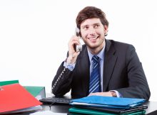 Cách lấy lòng khách hàng qua điện thoại hiệu quả