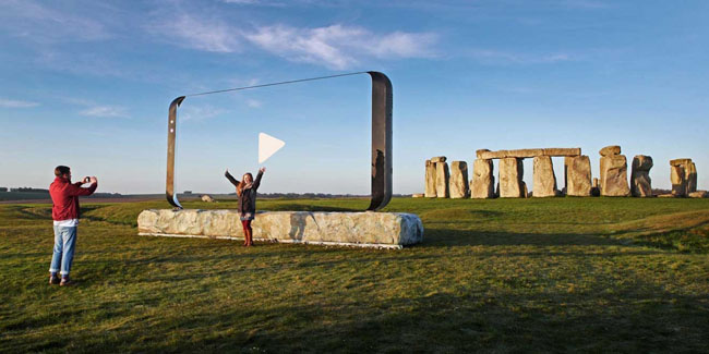 Chiến dịch outdoor mới của Samsung tại Anh với khung hình Galaxy S8 khổng lồ