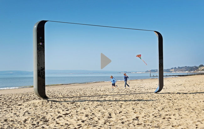 Chiến dịch outdoor mới của Samsung tại Anh với khung hình Galaxy S8 khổng lồ