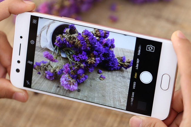 Top những smartphone “nổi như cồn” trên mạng xã hội từ tháng 6 – 8/2017