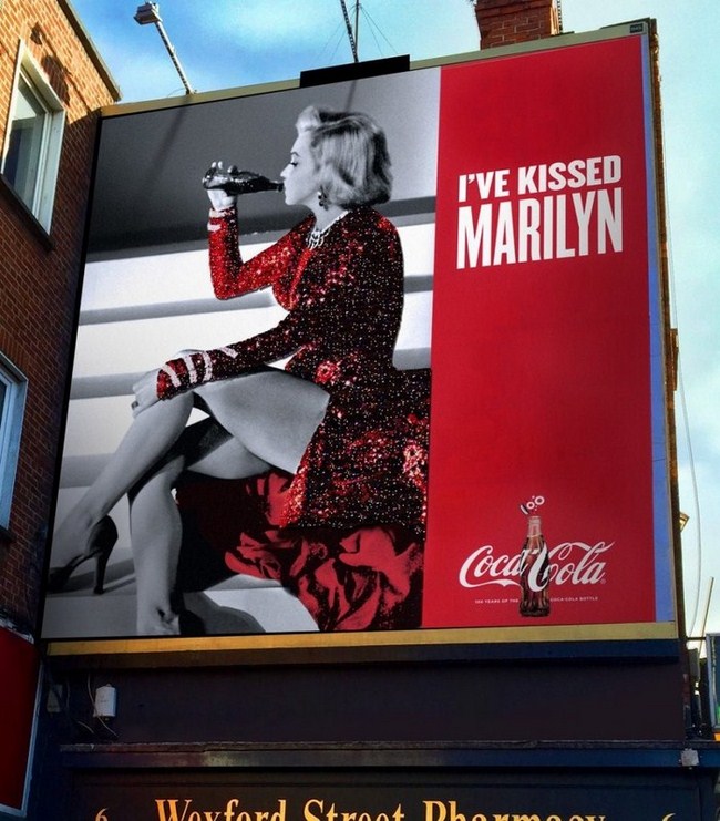 Chất liệu Sequin: Cho quảng cáo ngoài trời thêm quyến rũ