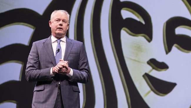 Học CEO Starbucks cách xử lý khi thương hiệu bị tẩy chay